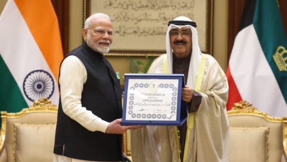 'पीएम मोदी को मिला कुवैत का सर्वोच्च सम्मान | '